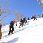マタギと一緒に残雪の森を巡る「第２５回　雪の学校」のお知らせ